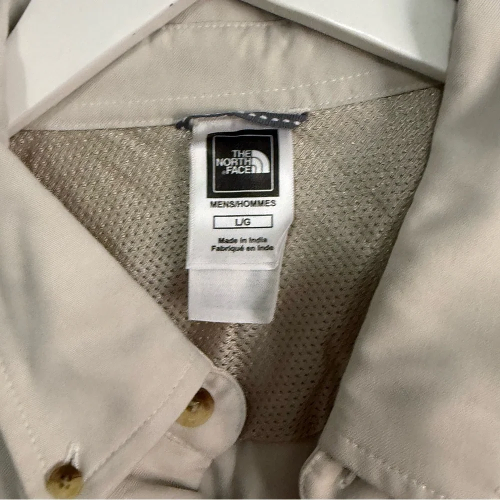 THE NORTH FACE Men’s Gray Button Down Shirt Outdoor Gorpcore Hiking A412 Size L